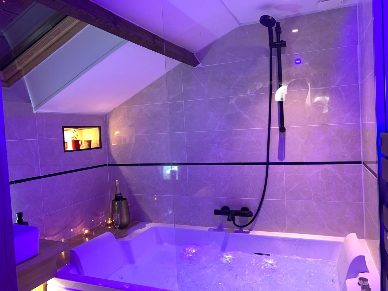 Sainte-Croix-Grand-Tonne Bulles Et Belle Etoile Spa Proche De Caen מראה חיצוני תמונה